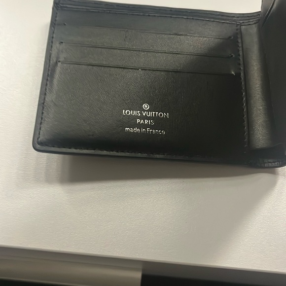 Louis Vuitton Black Leather Wallet - Picture 5 of 5